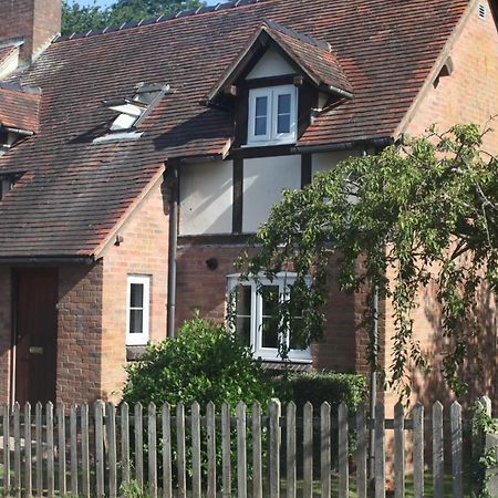 Honeysuckle Cottage Hereford Exterior photo